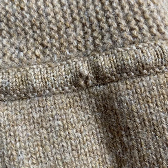 Club Monaco Cashmere Over-Sweater - Picture 2 of 10